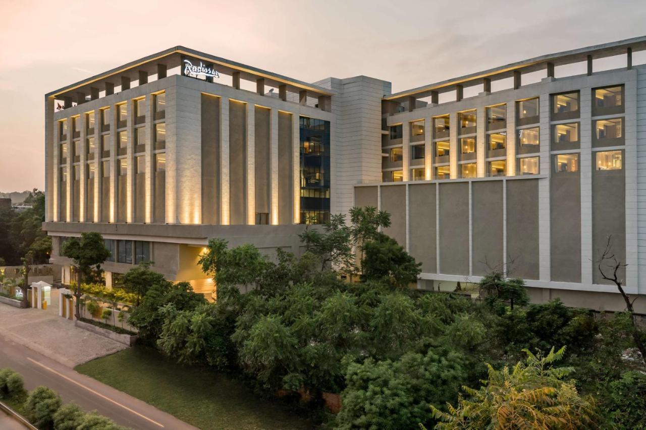 Отель Radisson Бхопал Экстерьер фото