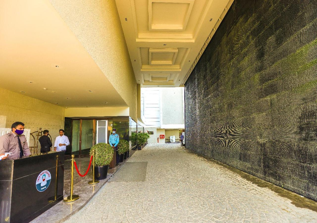Отель Radisson Бхопал Экстерьер фото