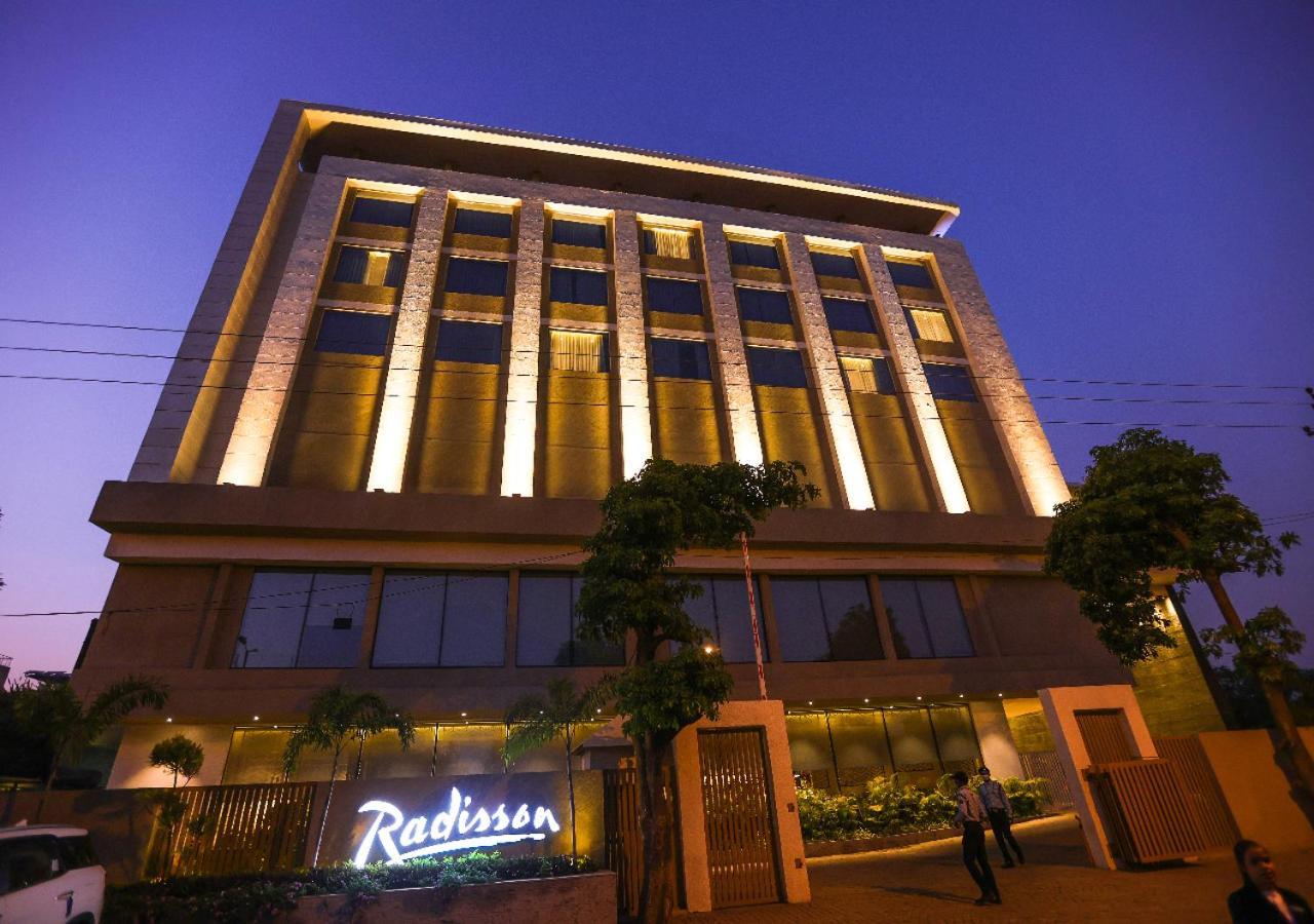 Отель Radisson Бхопал Экстерьер фото
