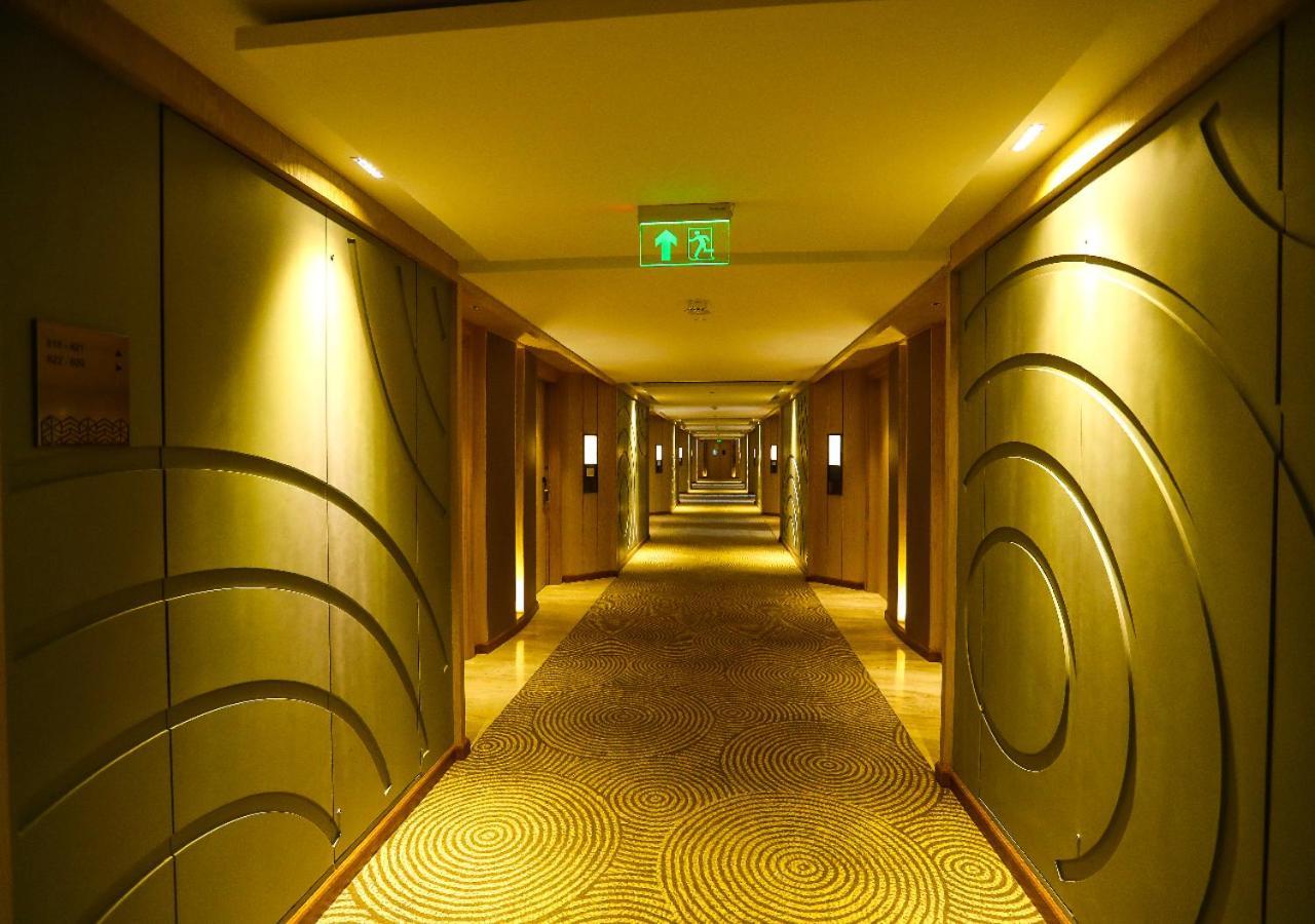 Отель Radisson Бхопал Экстерьер фото