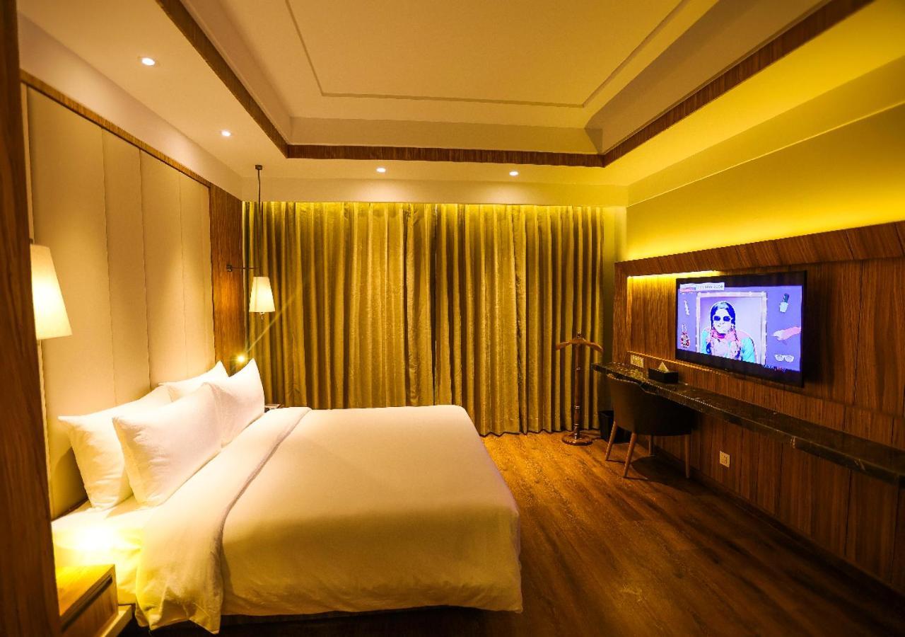 Отель Radisson Бхопал Экстерьер фото