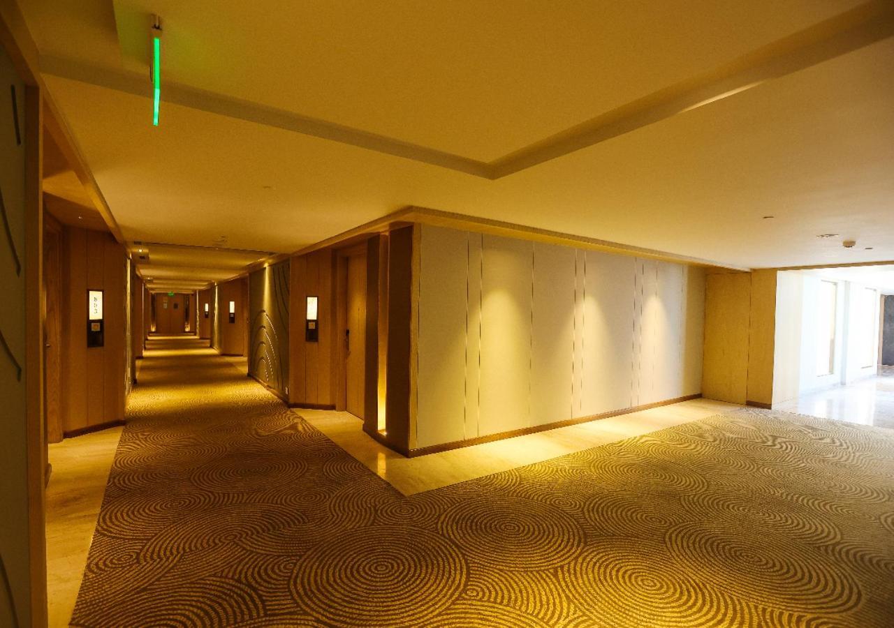 Отель Radisson Бхопал Экстерьер фото