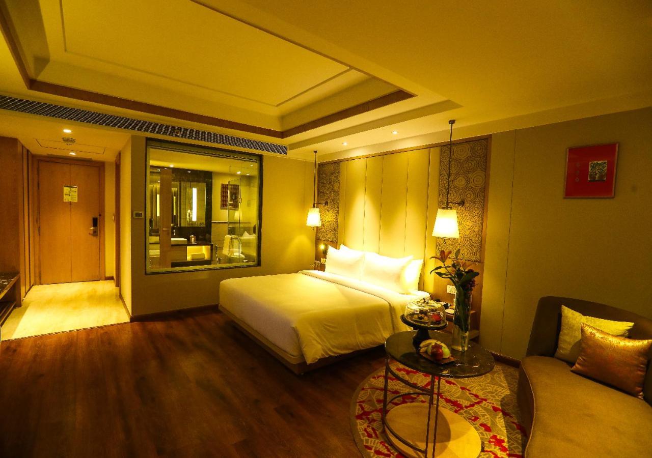 Отель Radisson Бхопал Экстерьер фото