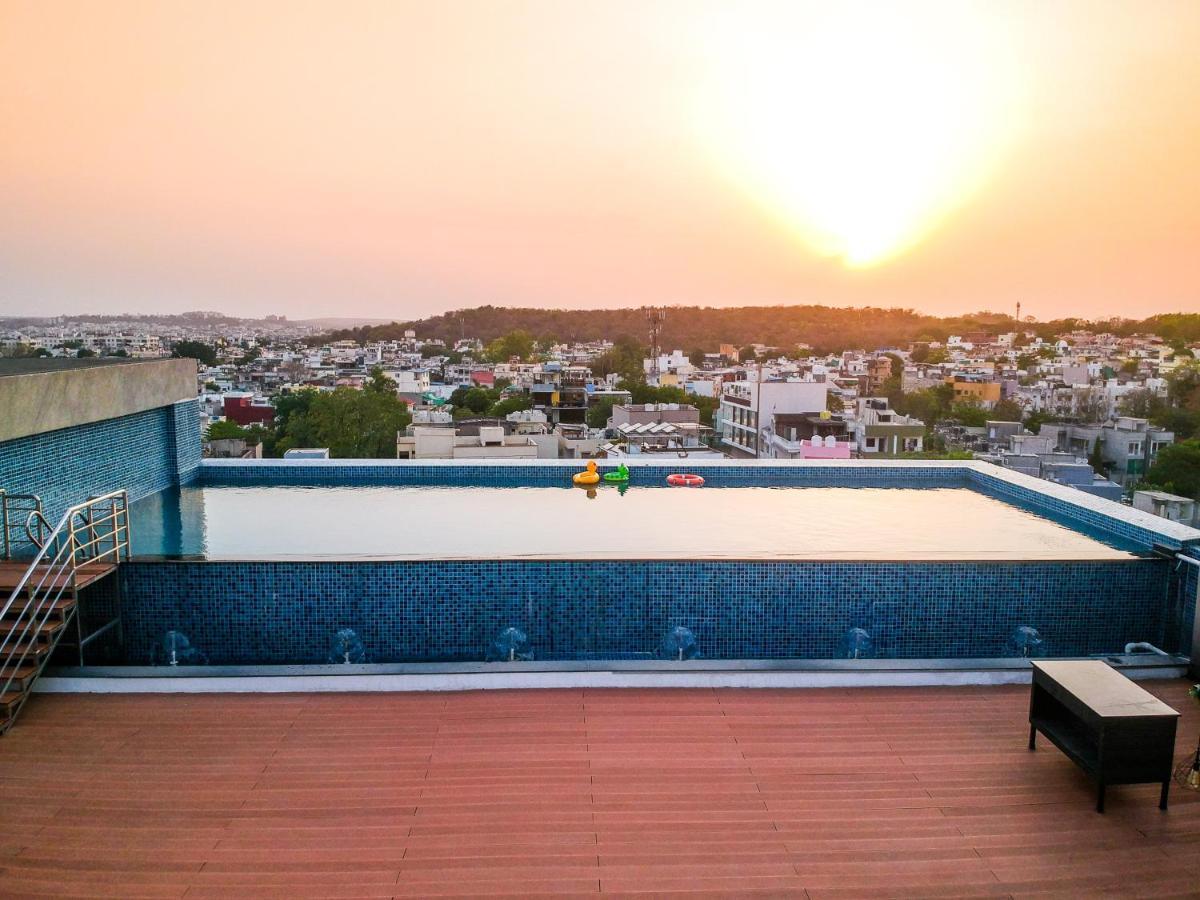Отель Radisson Бхопал Экстерьер фото